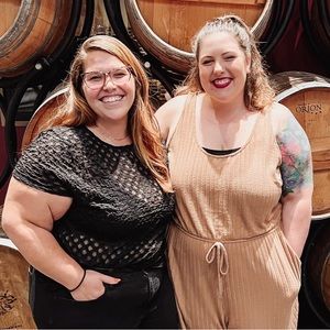 Black Geometric Mesh Top